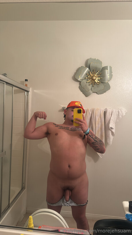 MOREJEHSUAMCO_ star top pic