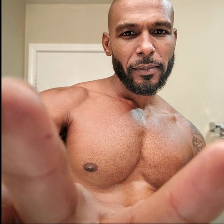 Model Red E hd actress pictures