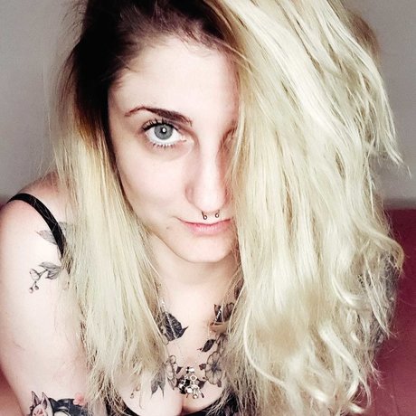 Miss Door exclusive star images