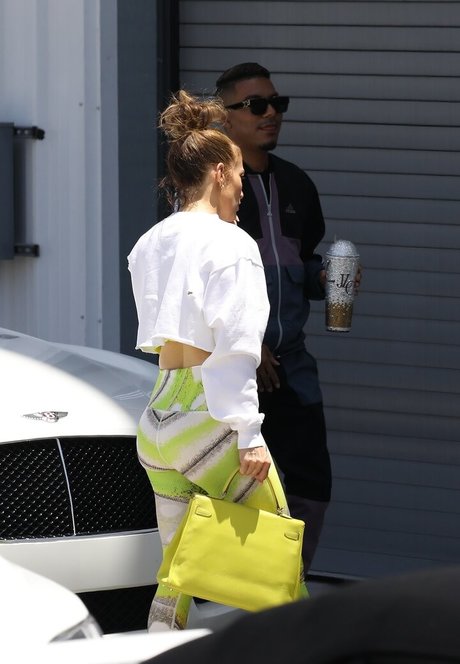 latina shemale onlyfans porno photos