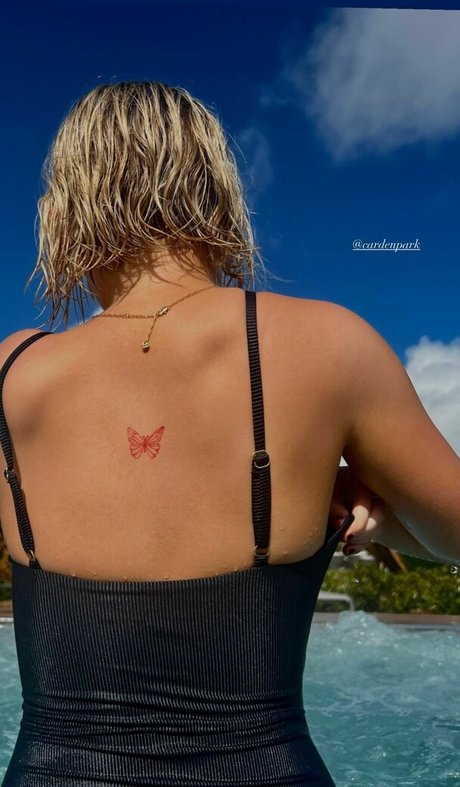 Amelia Eve Gibson erotic pornstar photos