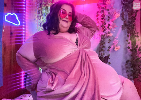 chubby nerd onlyfans beautiful naked pictures