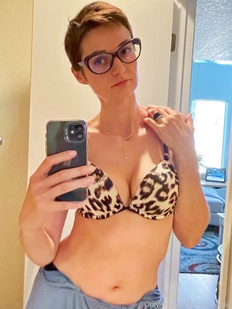 topless beach onlyfans art nude photos