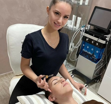 Mass Massage sex star image