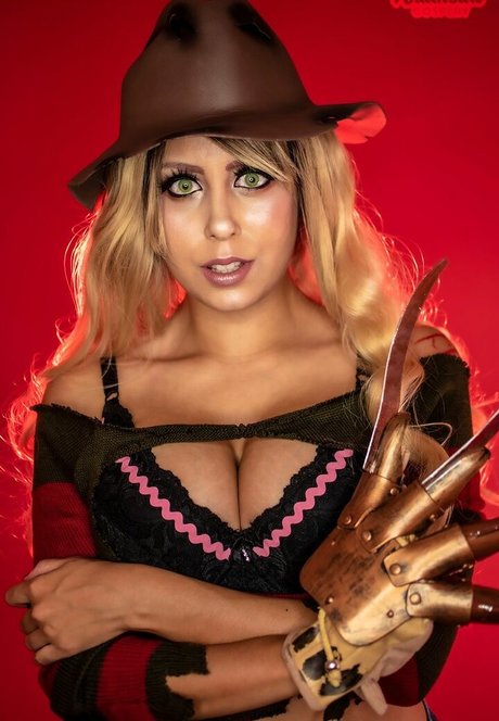 Khainsaw model porn galleries