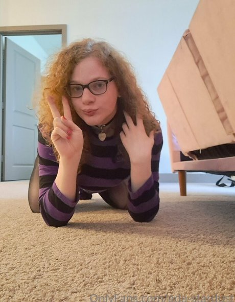 ada stardust naked actress image