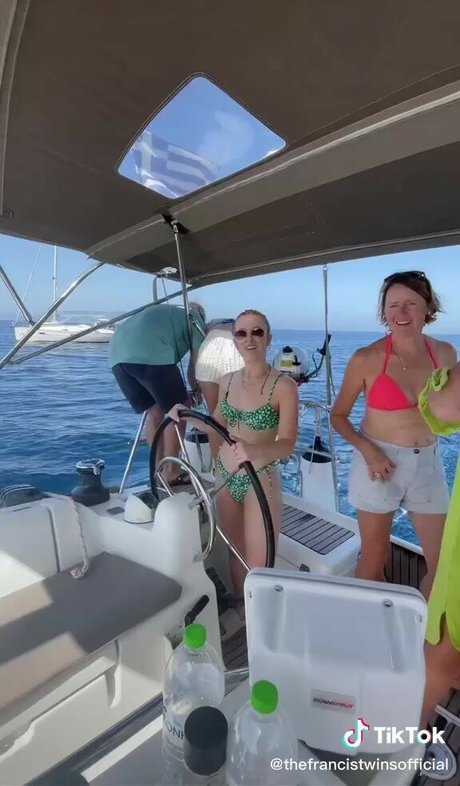 Rosyshimmer pretty pornstar galleries