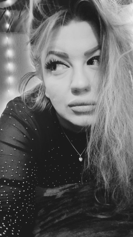 Only Lexa xxx star image