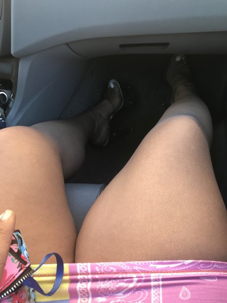 prad ur favorite ADULT ENTERTAINMENT pornstar best photo