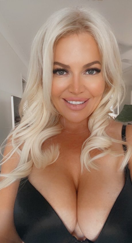 Margot Aces star sex image