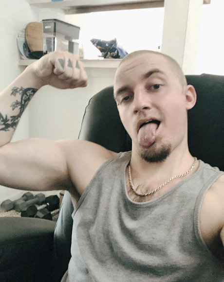 Master Lyric erotic pornstar pic