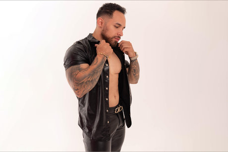 midget trans onlyfans erotic pic