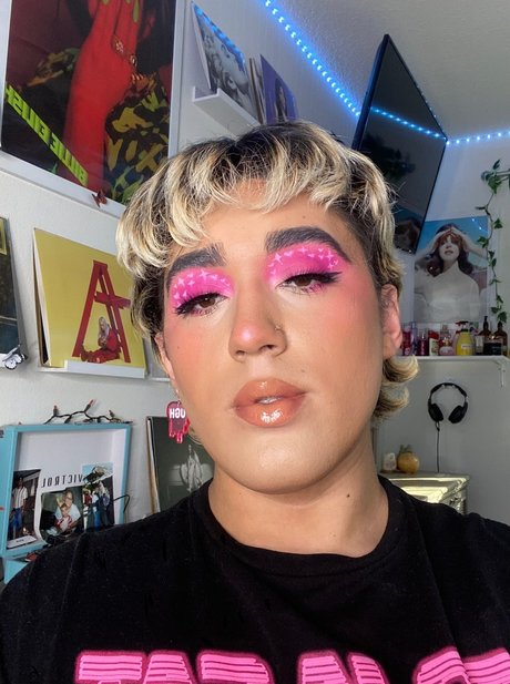 Bottom Energy perfect model pic