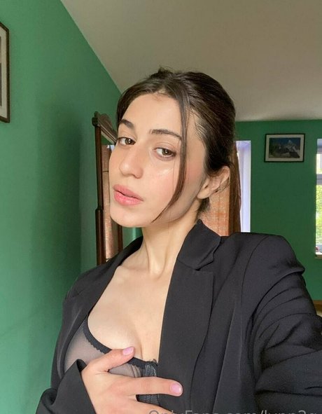 brunette petite onlyfans hot sexy images