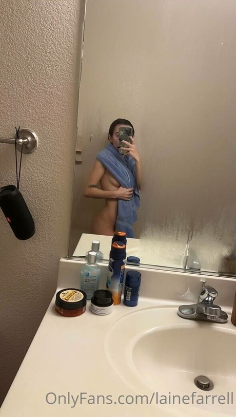 Lainefarrell nudes model photo