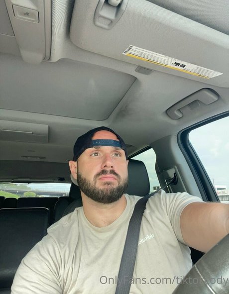 tiktokcody star adult pictures