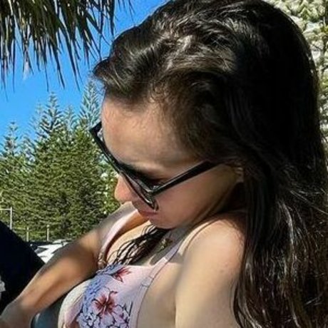 wife nude onlyfans pornographic picture