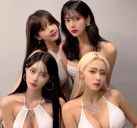 Foxylicious model xxx archive