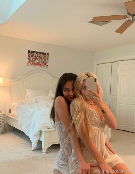 sooofina hd model img