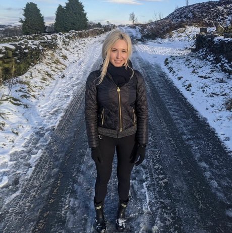 Emma Louise Jones adult actress pictures