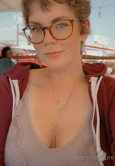 gemidemure model top pictures