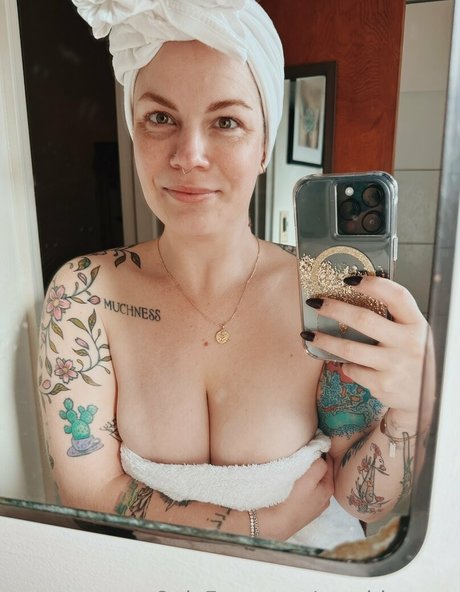 gemidemure model sex galleries