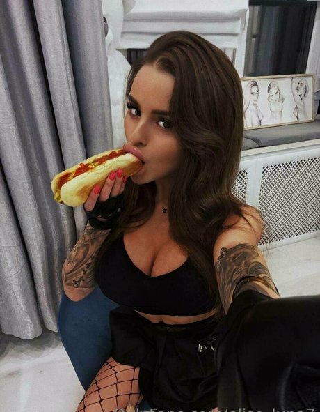 elise luna7 star erotic photos