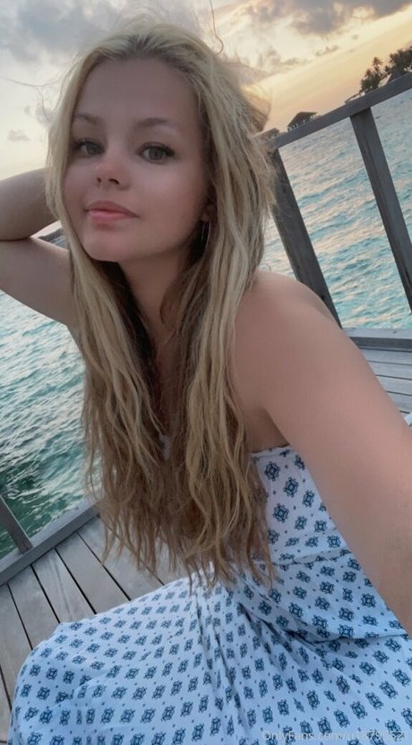 Dianaholiday pornographic actress photos