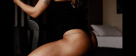 Julia Chitarra adult star image