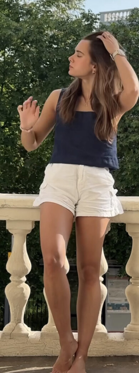 Ambar Driscoll nice actress pic