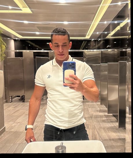 Michael castle star beautiful pic