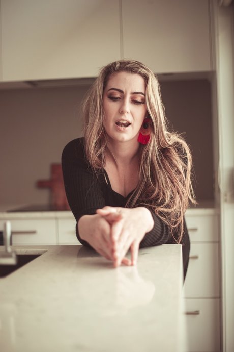 Minx Mika actress pic