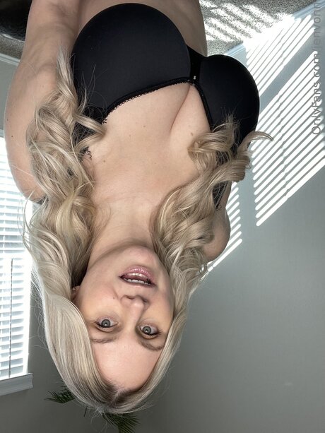 hottest young onlyfans hot xxx pic