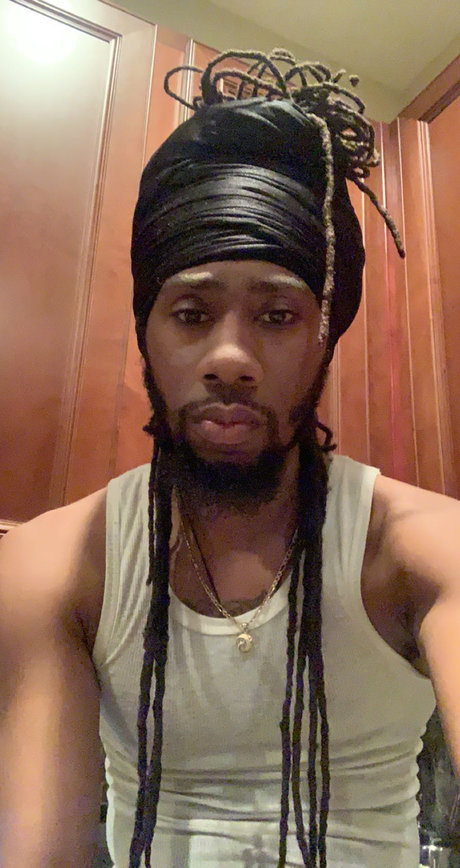 Mooraculous Solutions model high quality pics