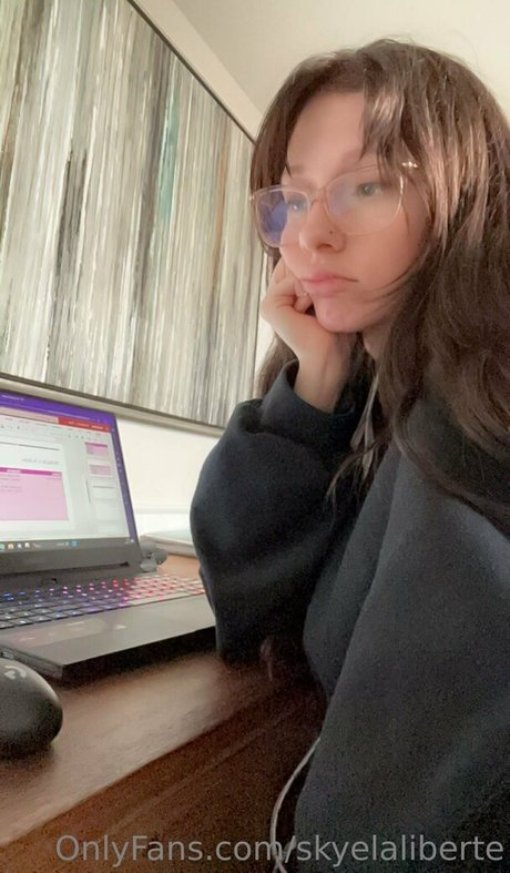 alannaskyye nice star picture