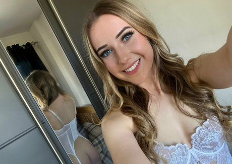 imcharlottelily high quality model pictures