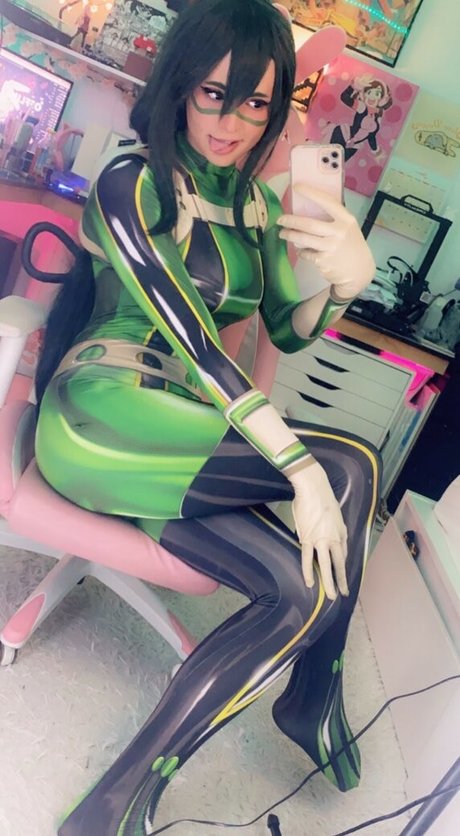 its peachybunnn high quality actress photo