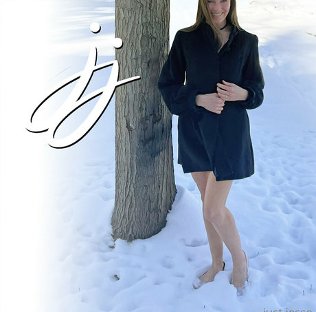 jjfeelingfree model naked picture