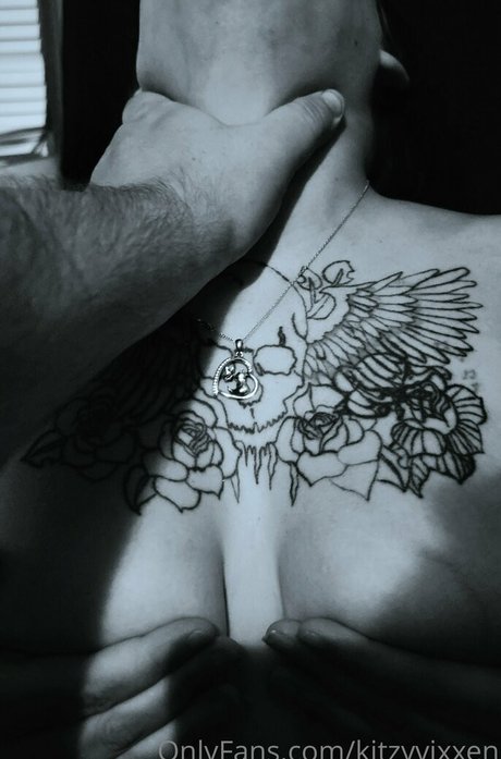 kitzyvixxen pornstar perfect archive