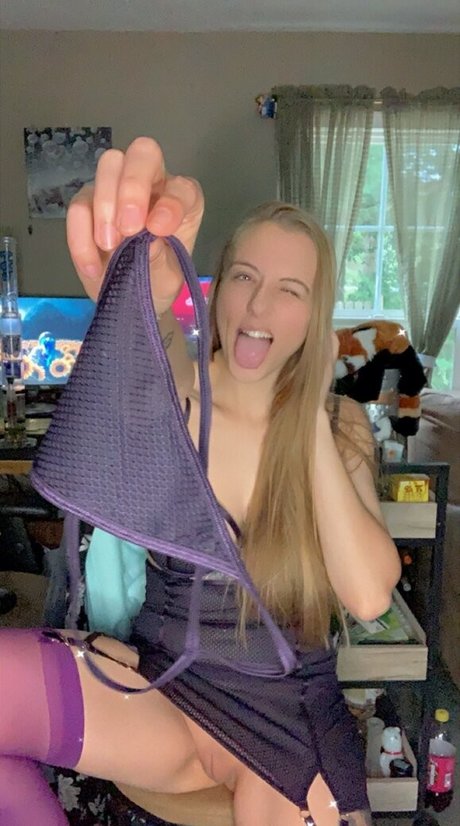 petite skinny onlyfans nude gallery