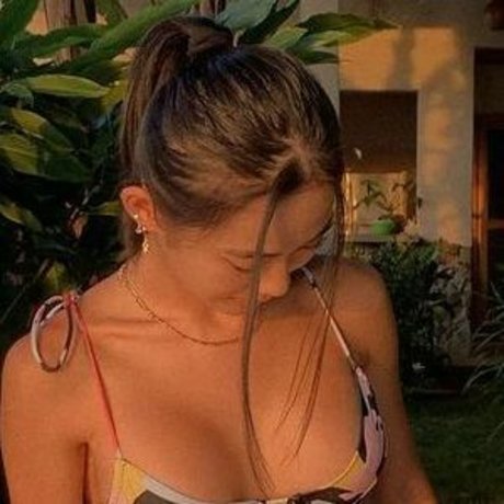 Paulinelee model perfect images