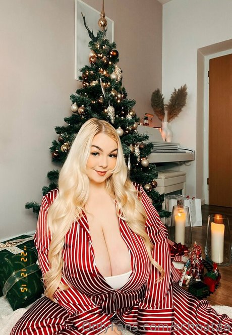 Schnataa naked pornstar pictures