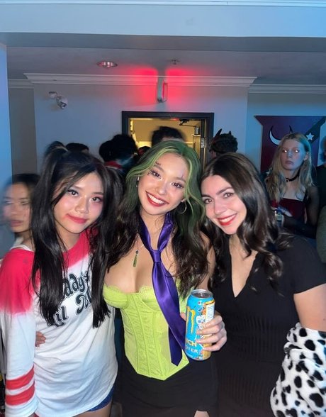 hottest midget onlyfans nude archive