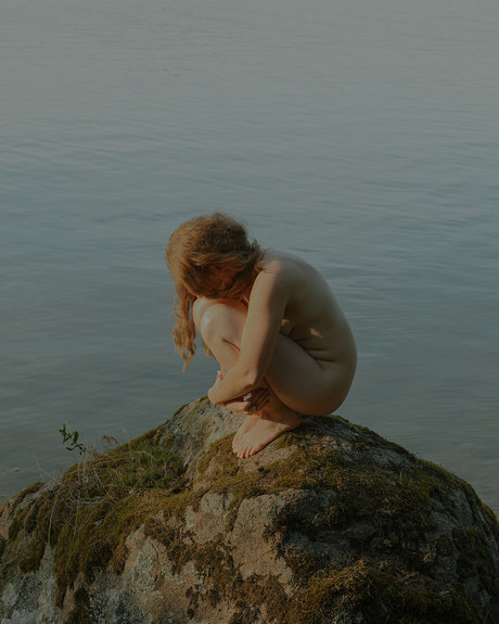 Sensual artist pornstar top img