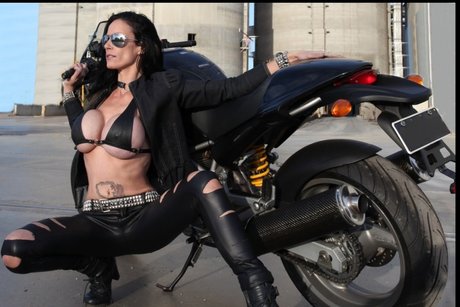 pandoralamour pornstar hd pictures