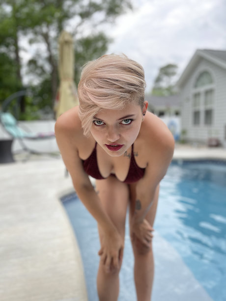 Kirra Kitty porn star galleries