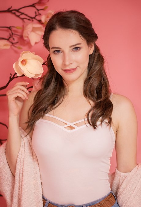 Enji Night erotic model images