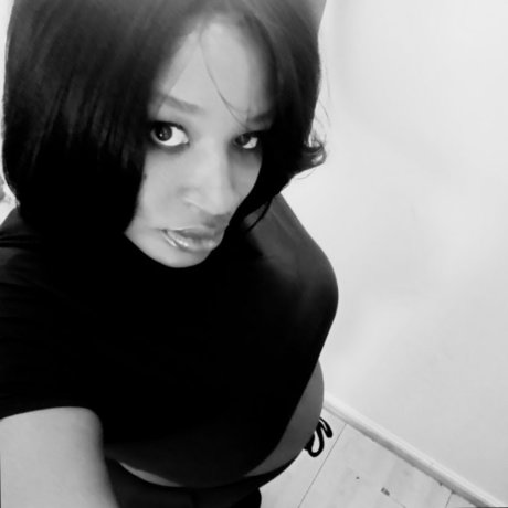 MzThickhips4000 pornstar hd photo