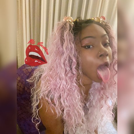 Mz Sucktion nudes actress images