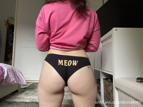 Alison Divine model adult photo